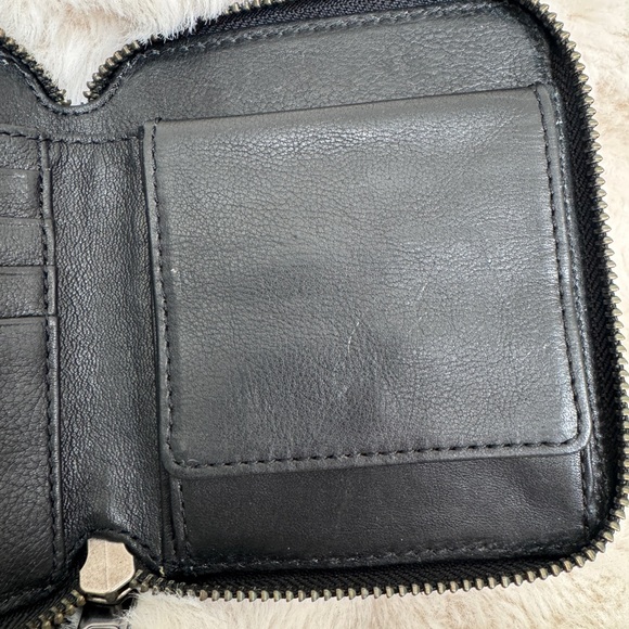 Marc By Marc Jacobs Black Leather Wallet - Picture 6 of 10